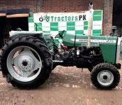 Massive 275 Tractor